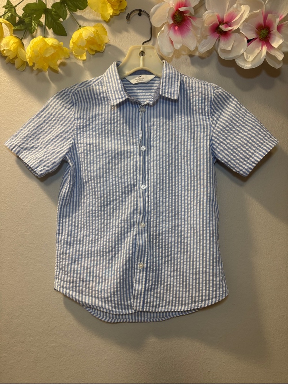 H&M Blue and White Striped Short Sleeve Button-Up